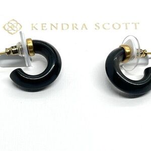 Kendra Scott Mikki Huggie Earrings